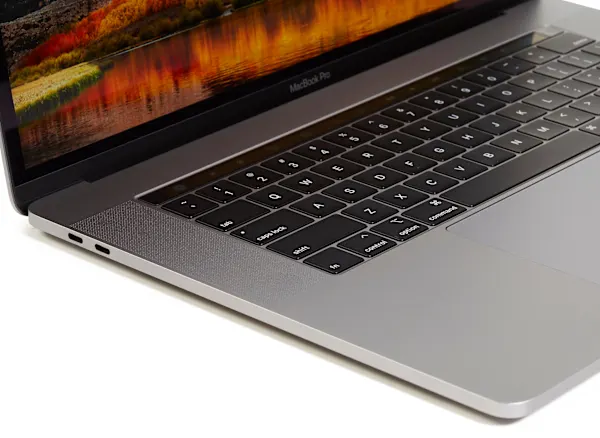 APPLE MacBook Pro 15 Inch 7